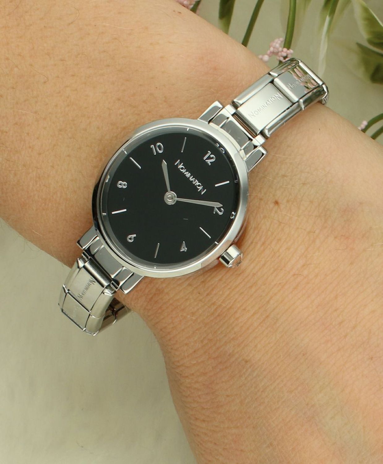 Damski zegarek Nomination Composable Time Owalna czarna tarcza 076038 012.png